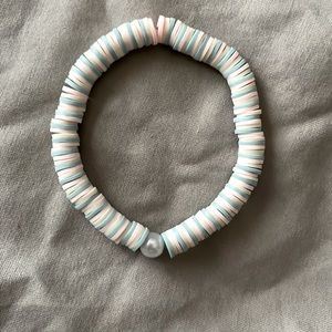 Beachy pearl bracelet